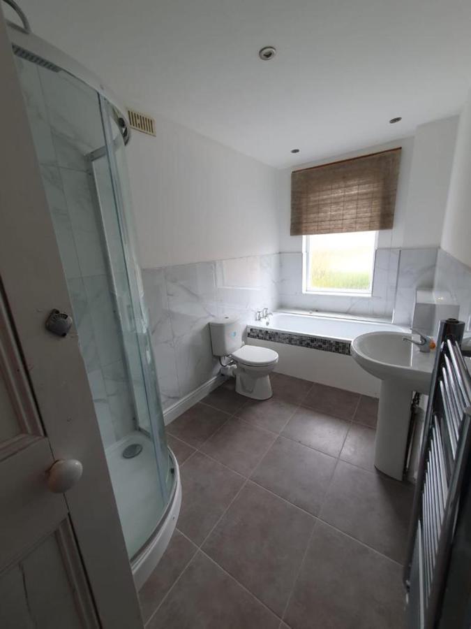 2 Bedroom House - Hopefield Road Лестер Экстерьер фото